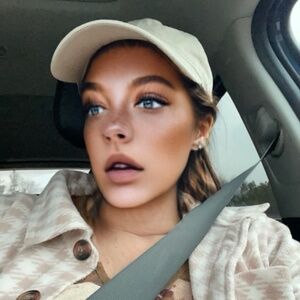 Meet your Posher, Clandestine Wear